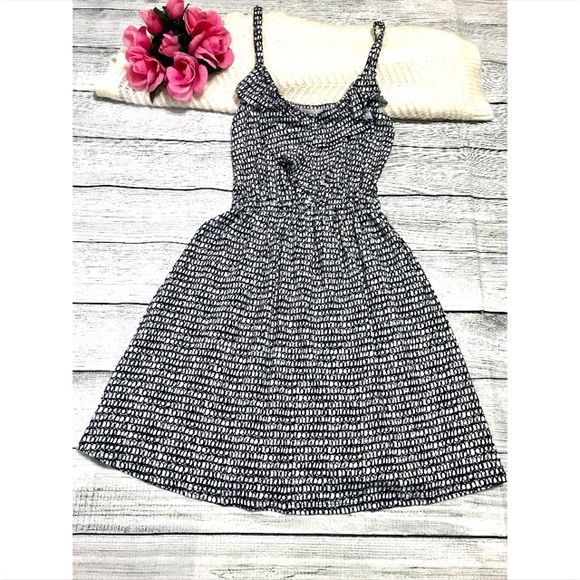 LOFT Dresses & Skirts - [LOFT] NWT Spaghetti Strap B&W Printed Dress Sz Sm